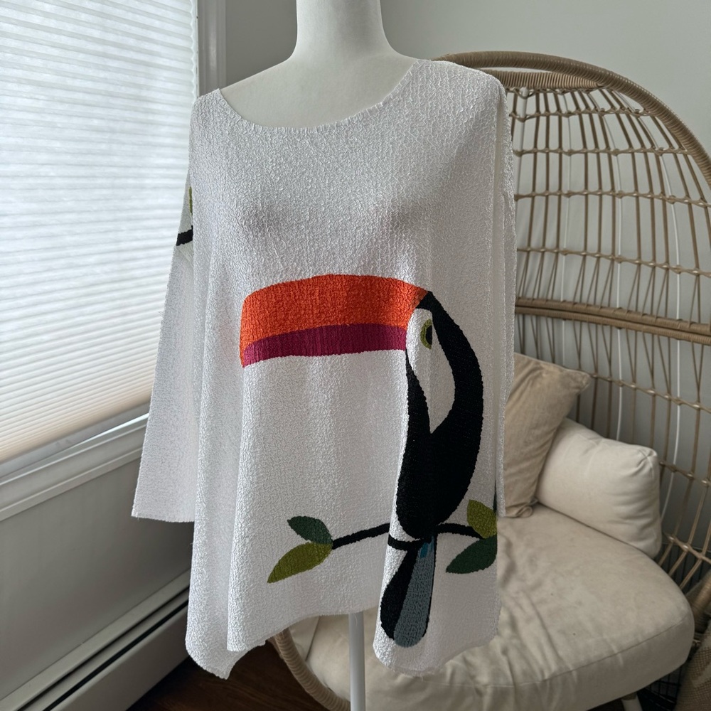 Berek Novelty Toucan Textured Tunic Top White Tropical Bird Graphic O/S